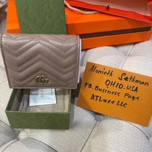 Gucci compact wallet
